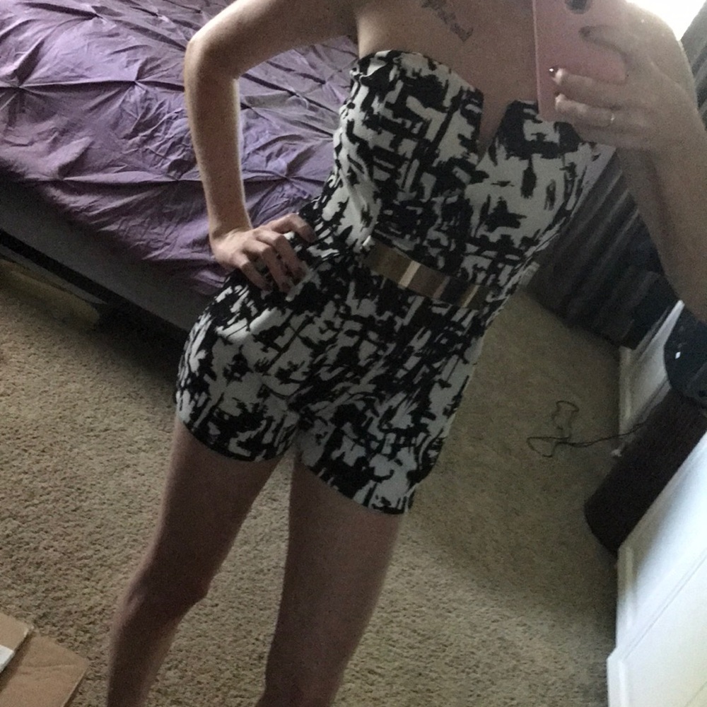 Romper - Picture 2 of 6